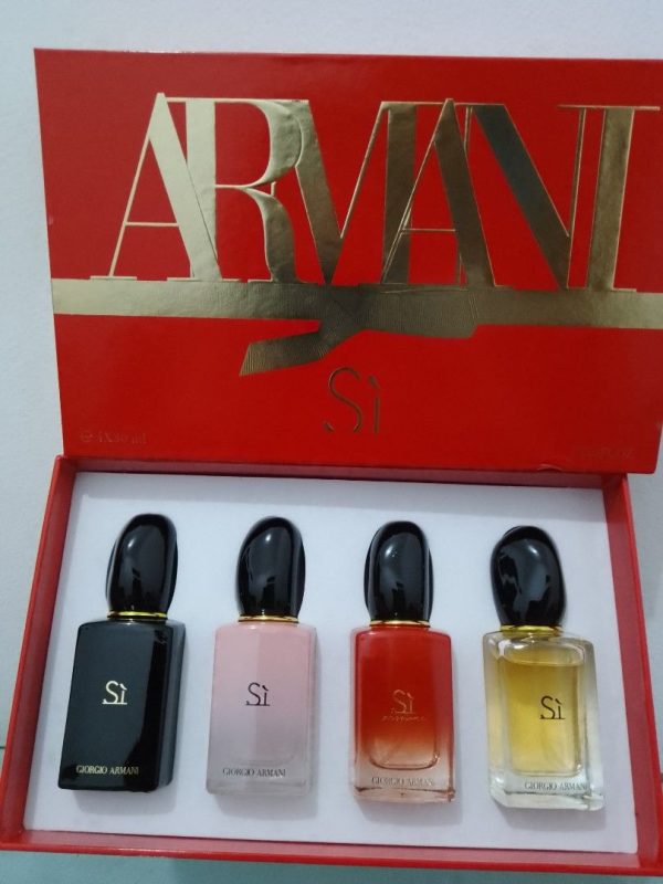 Armani Si Mini Gift Set - 4 x 30ml Online now